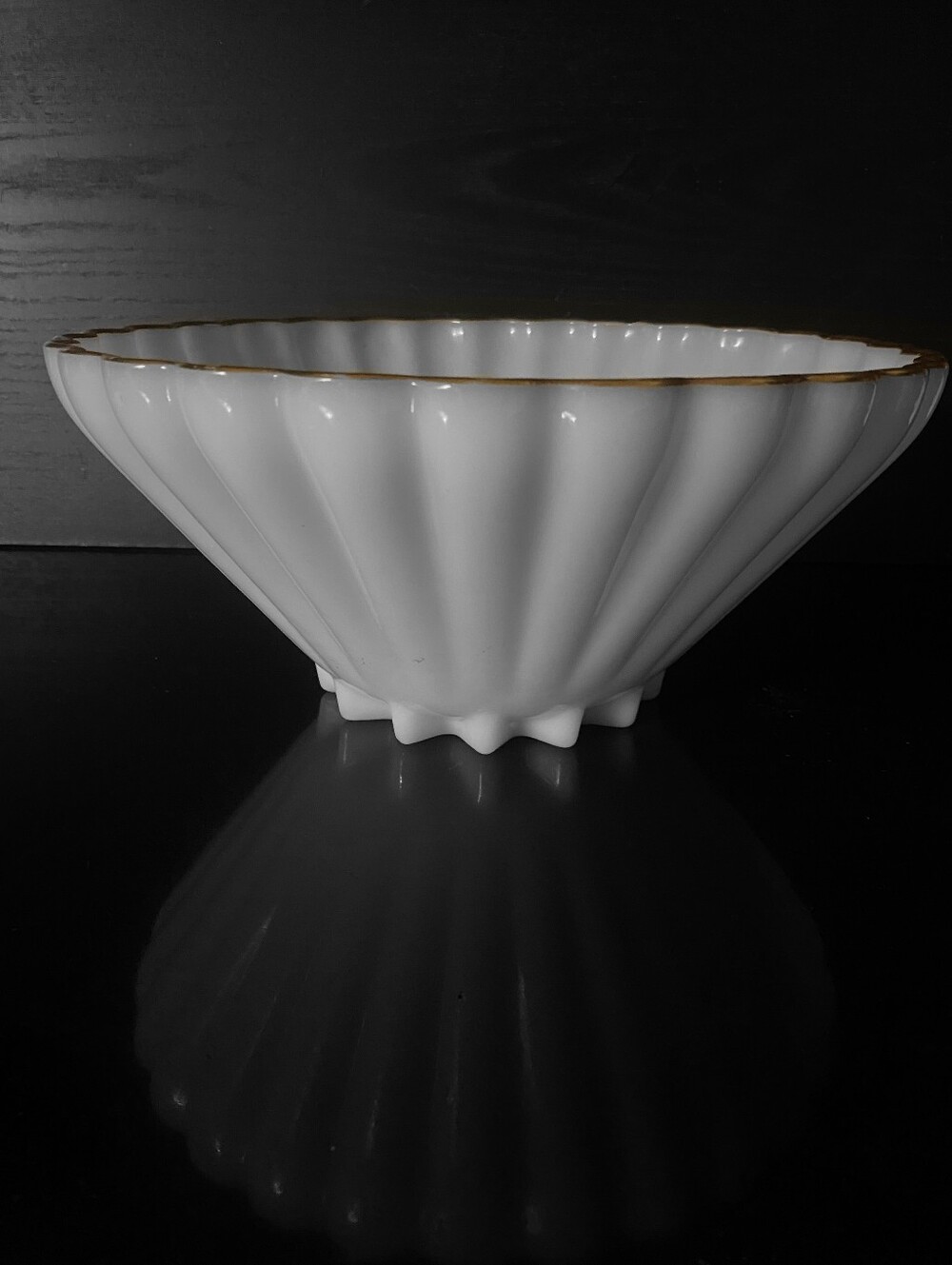 Vintage Anchor Hocking Fire King Scalloped Milk Glass Bowl Large Fruit Bowl Gold